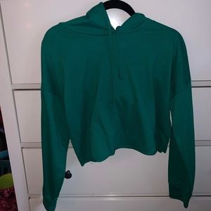 green cropped hoodie